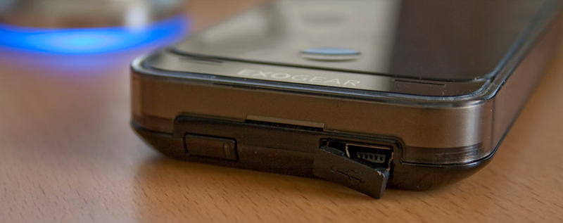Illustration for article titled Lightning Review: Exolife, the First iPhone 4 Battery Case
